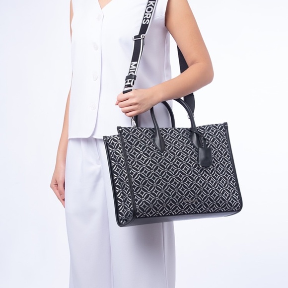 Michael Kors Mirella Medium Handbag Purse Tote Crossbody Bag NWT - Picture 1 of 3